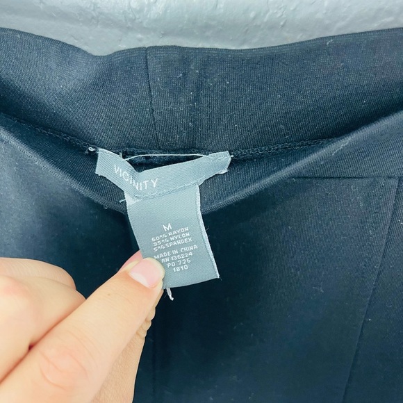 VICINITY Black Capri Thick Layered Mesh Fishnet Workout casual Leggings - Picture 5 of 5